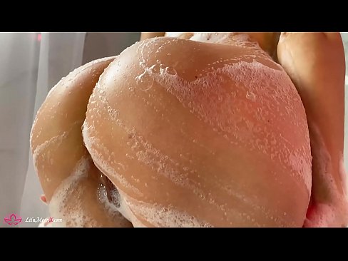 ❤️ Brunette Masturbates Pussy b'vibratur għal orga intens fid-doċċa Porno f'mt.ru-pp.ru